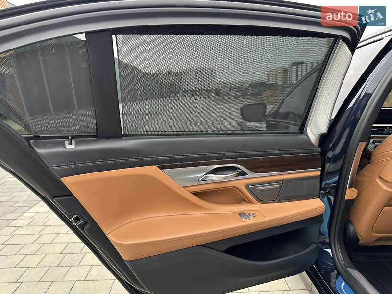 Седан BMW 7 Series 2019 в Хмельницком фото 49 Седан BMW 7 Series 2019 в Хмельницком