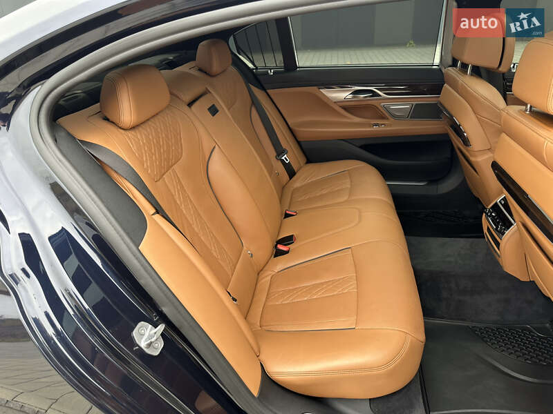 Седан BMW 7 Series 2019 в Хмельницком фото 55 Седан BMW 7 Series 2019 в Хмельницком