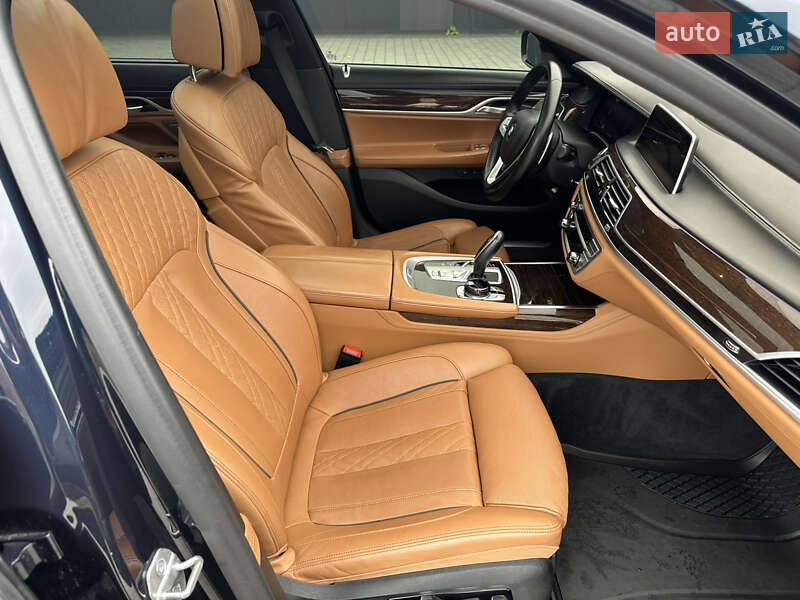 Седан BMW 7 Series 2019 в Хмельницком фото 60 Седан BMW 7 Series 2019 в Хмельницком