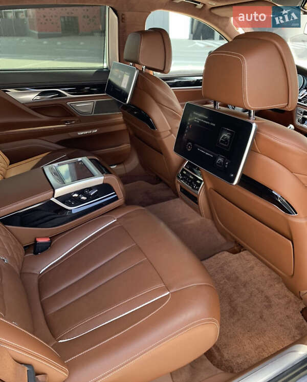 Седан BMW 7 Series 2017 в Киеве фото 16 Седан BMW 7 Series 2017 в Киеве