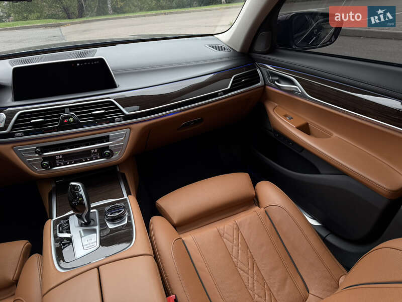 Седан BMW 7 Series 2020 в Киеве фото 19 Седан BMW 7 Series 2020 в Киеве