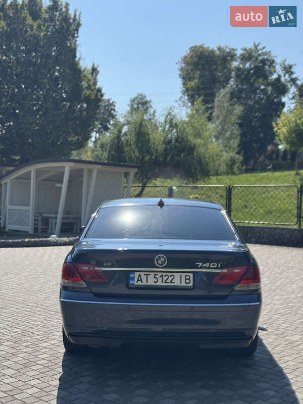 Седан BMW 7 Series 2006 в Городенке
