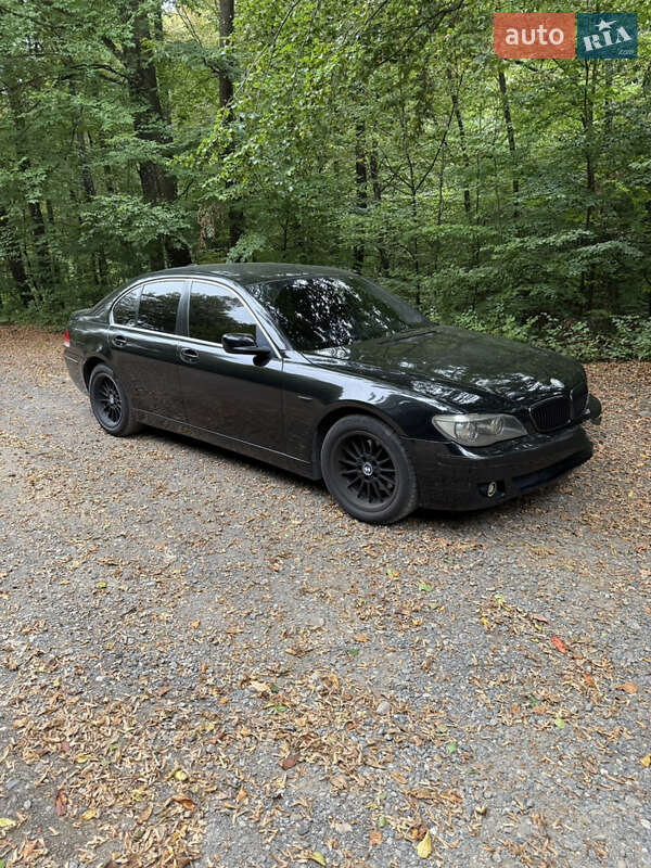 Седан BMW 7 Series 2005 в Мукачево