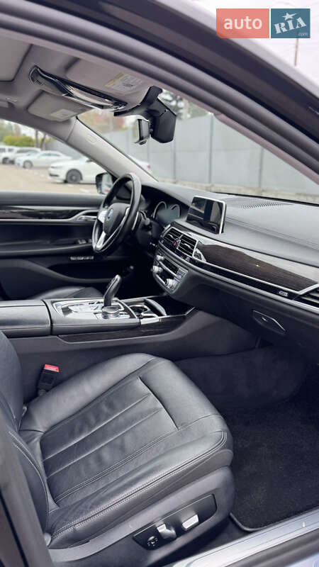 Седан BMW 7 Series 2018 в Киеве фото 13 Седан BMW 7 Series 2018 в Киеве