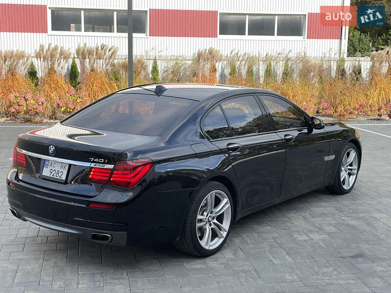 Седан BMW 7 Series 2013 в Луцке