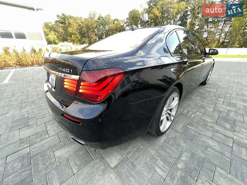 Седан BMW 7 Series 2013 в Луцке