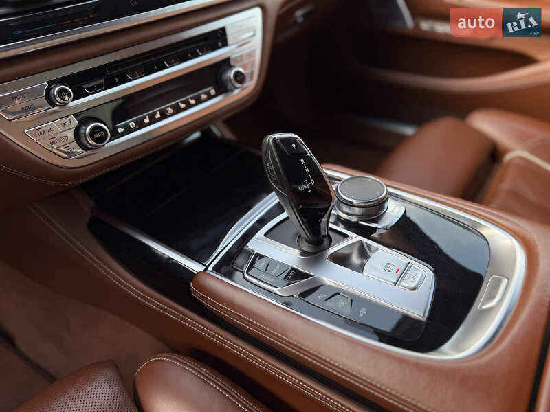 Седан BMW 7 Series 2016 в Вінниці