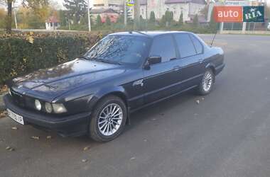 Седан BMW 7 Series 1989 в Кременце