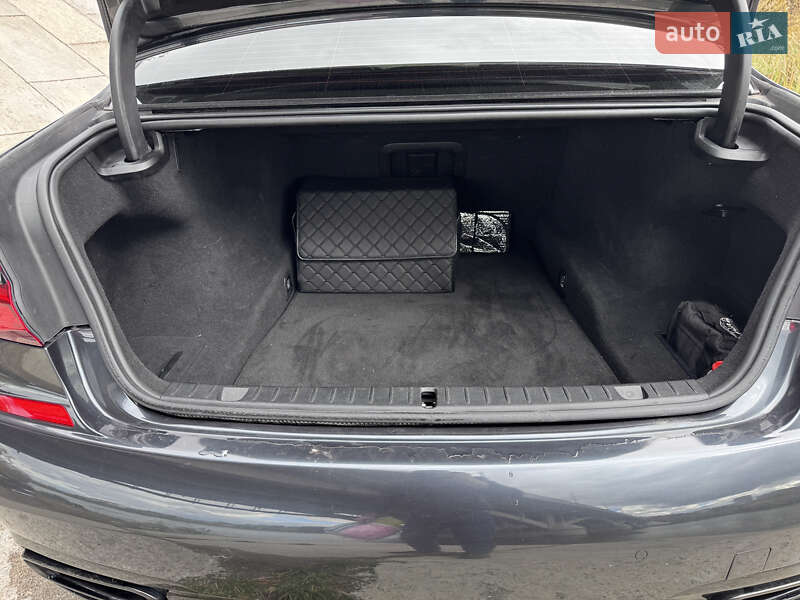 Седан BMW 7 Series 2018 в Виннице