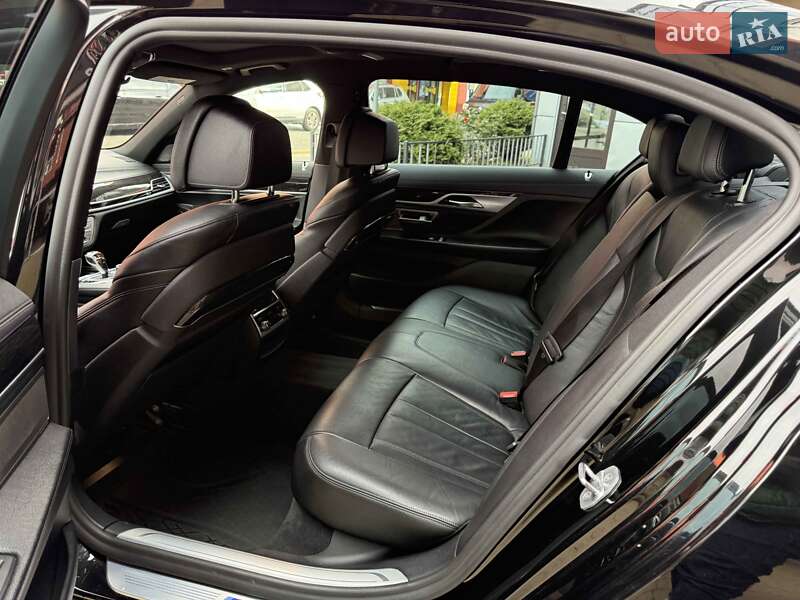 Седан BMW 7 Series 2019 в Львове фото 40 Седан BMW 7 Series 2019 в Львове