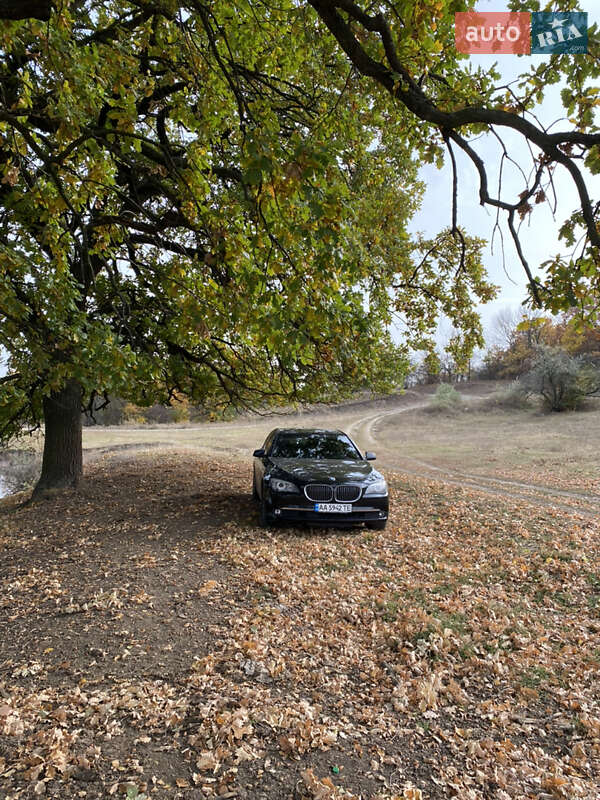 Седан BMW 7 Series 2011 в Києві