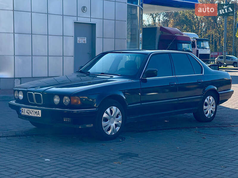 Седан BMW 7 Series 1988 в Киеве