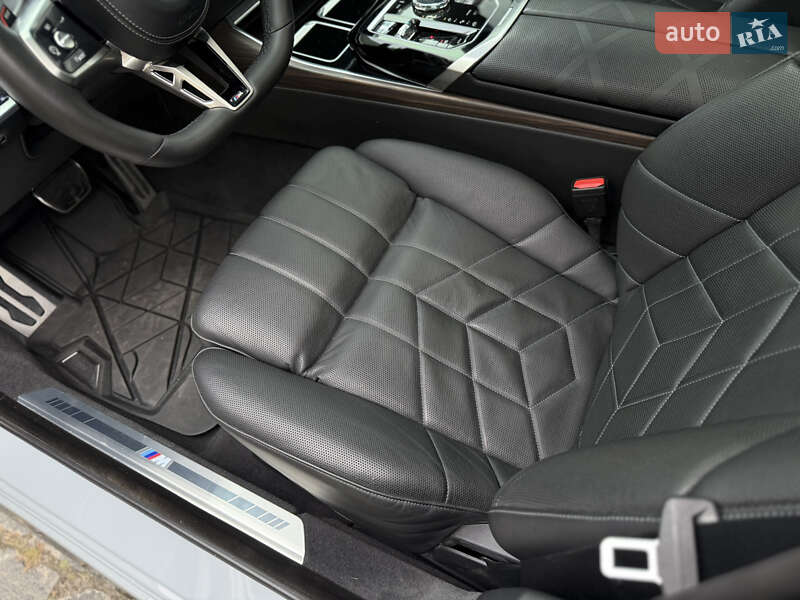 Седан BMW 7 Series 2022 в Львове