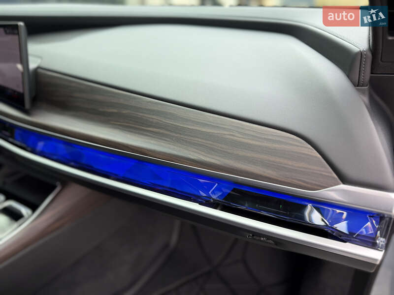 Седан BMW 7 Series 2022 в Львове