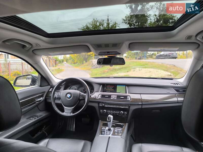 Седан BMW 7 Series 2015 в Полтаве