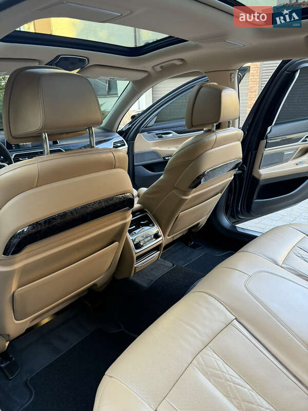 Седан BMW 7 Series 2016 в Одессе фото 24 Седан BMW 7 Series 2016 в Одессе