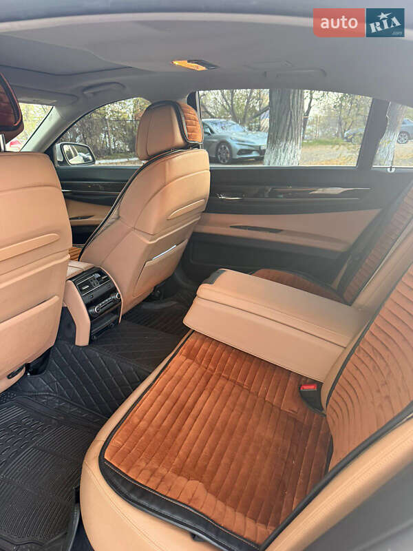 Седан BMW 7 Series 2011 в Одессе