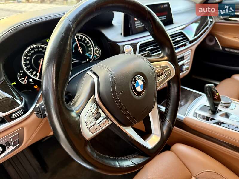 Седан BMW 7 Series 2016 в Одессе фото 48 Седан BMW 7 Series 2016 в Одессе