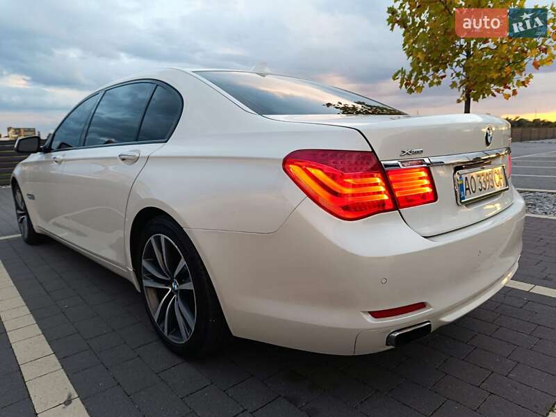 Седан BMW 7 Series 2009 в Мукачево