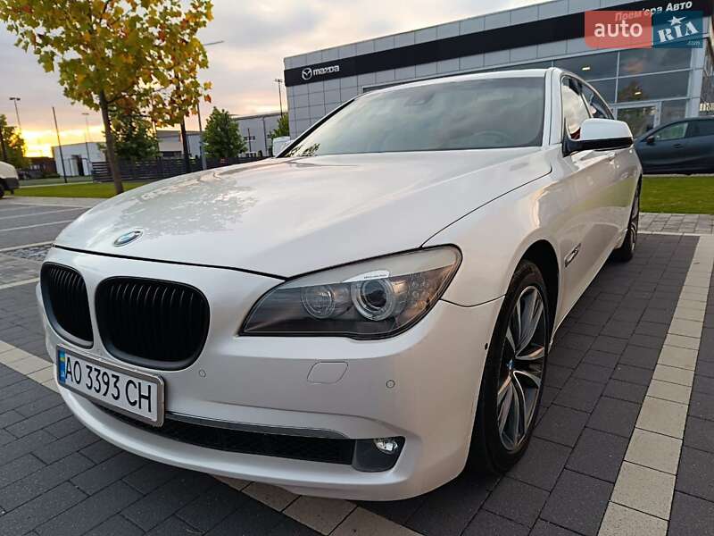 Седан BMW 7 Series 2009 в Мукачево