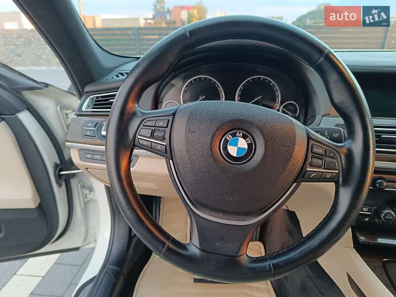 Седан BMW 7 Series 2009 в Мукачево
