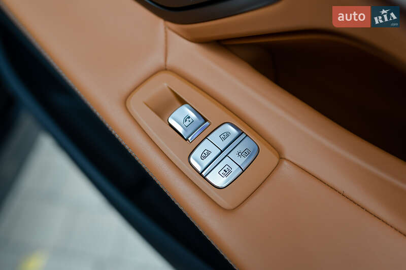 Седан BMW 7 Series 2019 в Києві