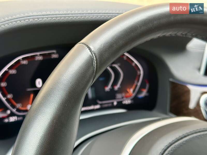 Седан BMW 7 Series 2022 в Киеве