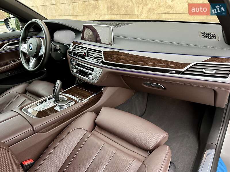 Седан BMW 7 Series 2022 в Киеве