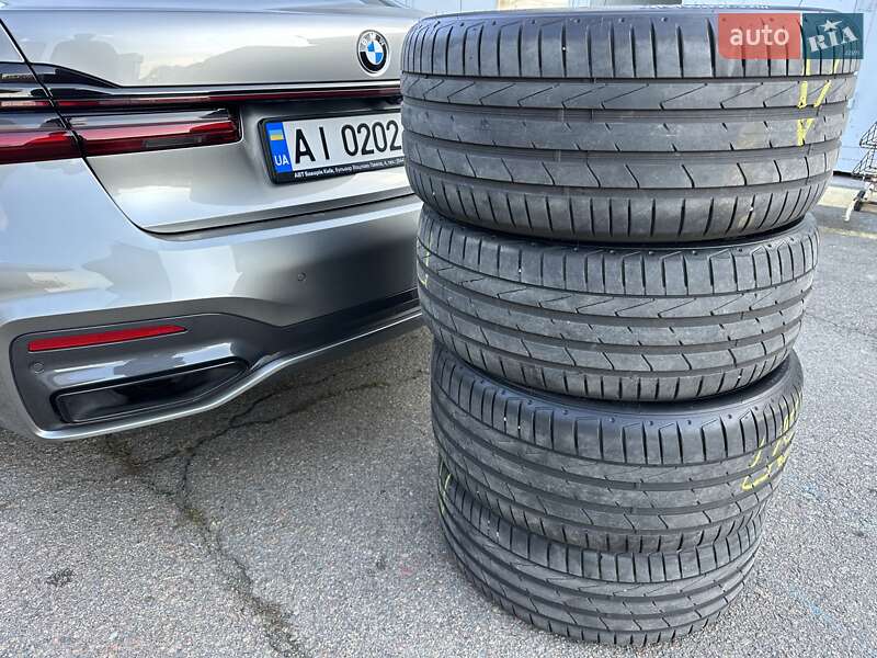 Седан BMW 7 Series 2022 в Киеве
