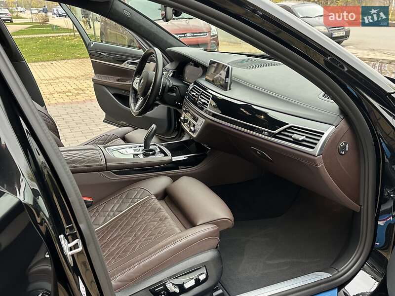 Седан BMW 7 Series 2022 в Киеве