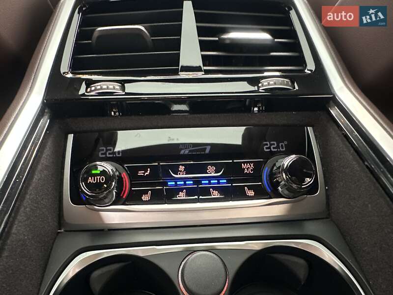 Седан BMW 7 Series 2022 в Киеве