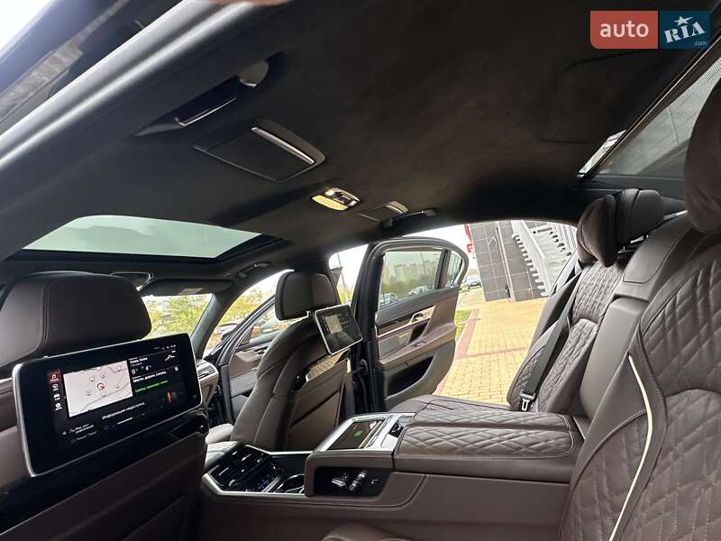 Седан BMW 7 Series 2022 в Киеве