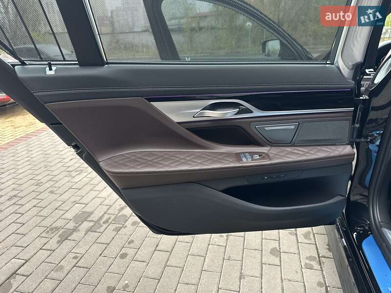 Седан BMW 7 Series 2022 в Киеве