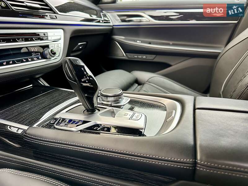Седан BMW 7 Series 2022 в Киеве фото 67 Седан BMW 7 Series 2022 в Киеве