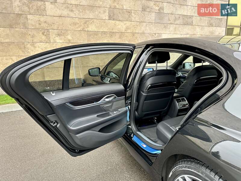 Седан BMW 7 Series 2022 в Киеве фото 80 Седан BMW 7 Series 2022 в Киеве