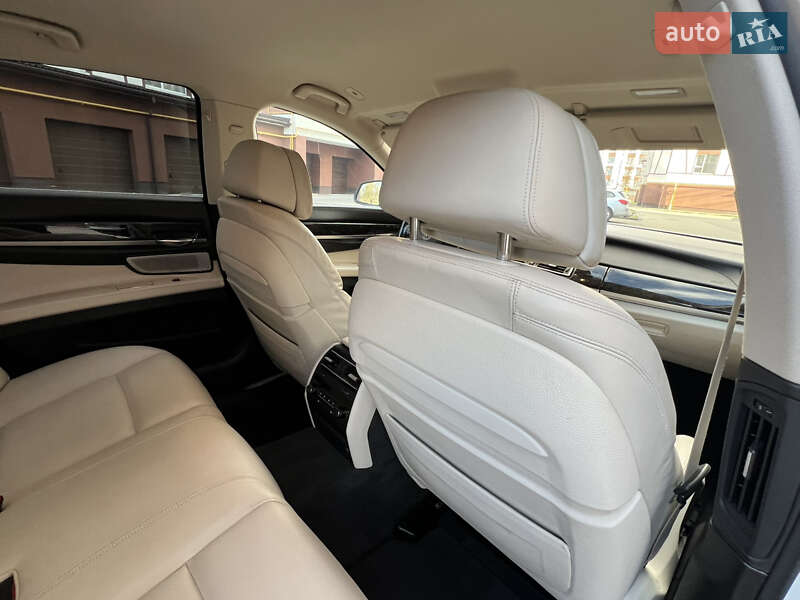 Седан BMW 7 Series 2012 в Ивано-Франковске