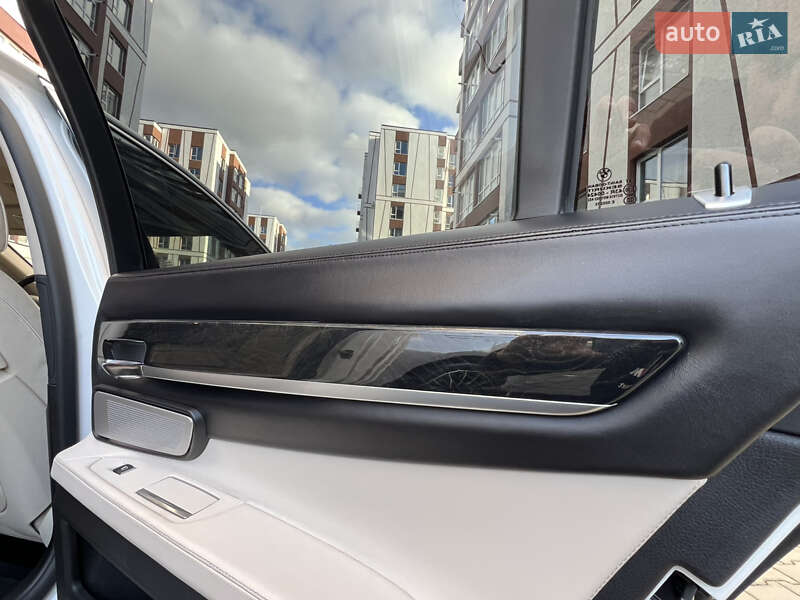 Седан BMW 7 Series 2012 в Ивано-Франковске