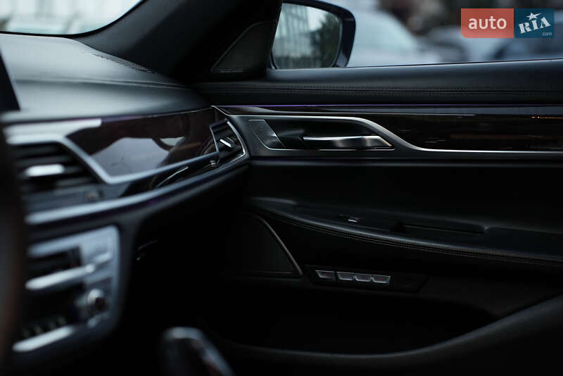 Седан BMW 7 Series 2015 в Ровно фото 41 Седан BMW 7 Series 2015 в Ровно