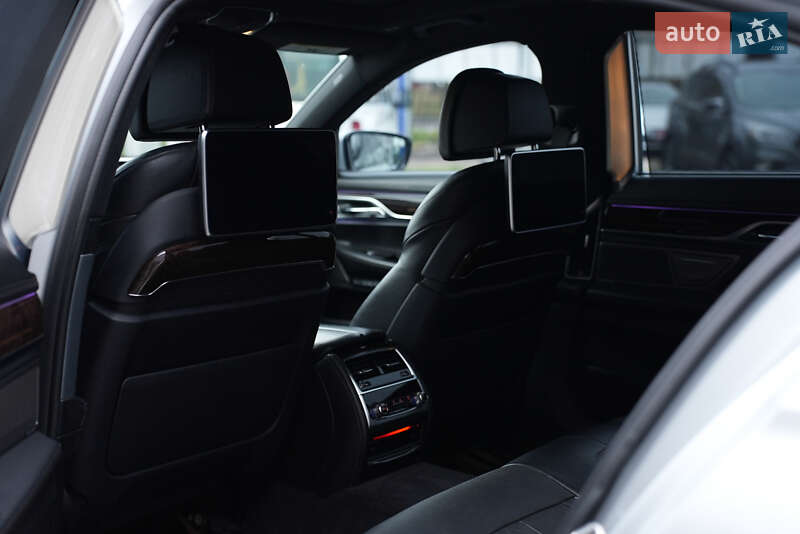 Седан BMW 7 Series 2015 в Ровно фото 71 Седан BMW 7 Series 2015 в Ровно