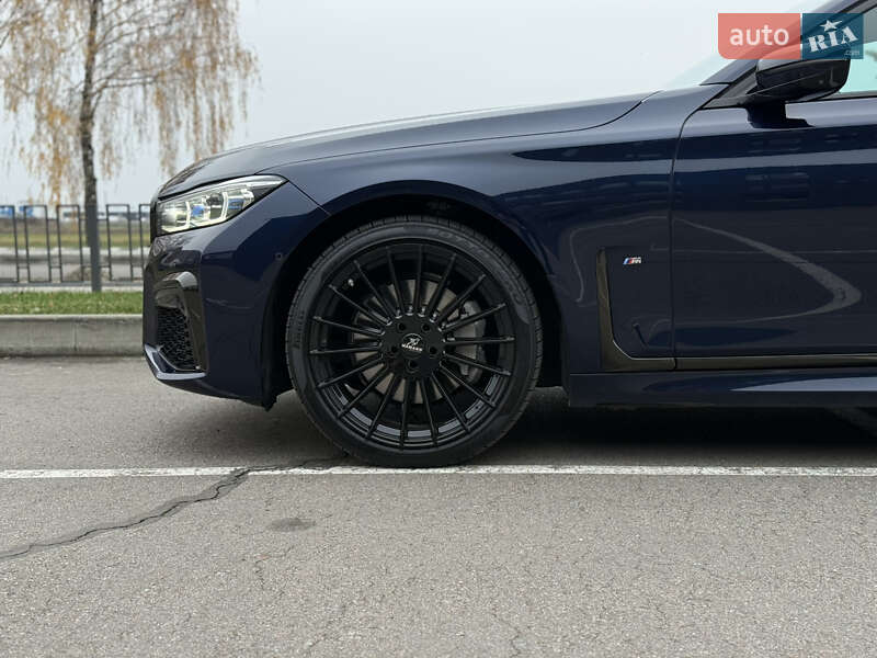 Седан BMW 7 Series 2022 в Киеве