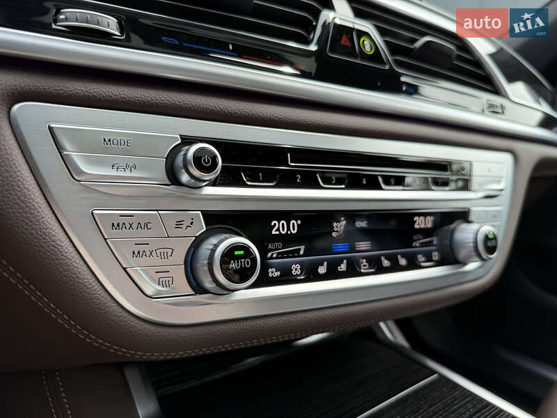 Седан BMW 7 Series 2022 в Киеве