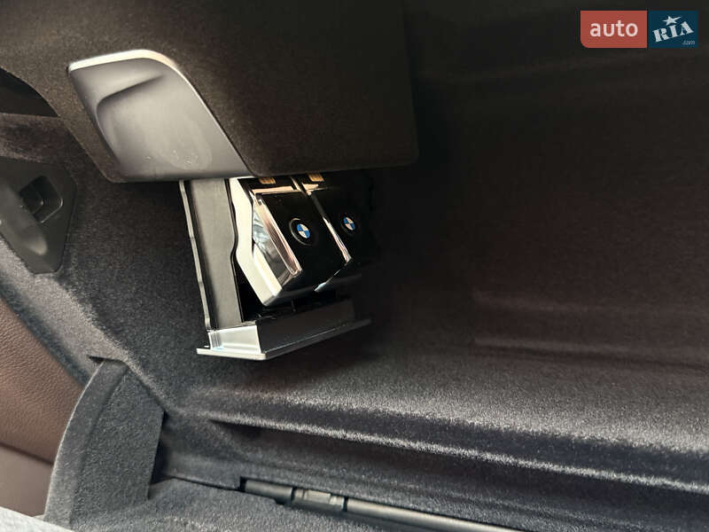 Седан BMW 7 Series 2022 в Киеве