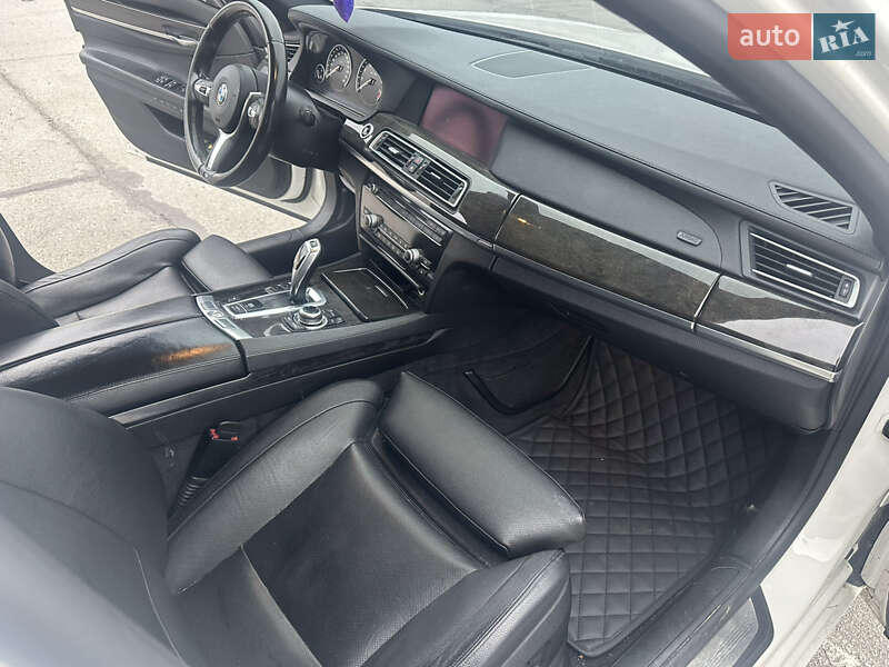 Седан BMW 7 Series 2011 в Черновцах фото 25 Седан BMW 7 Series 2011 в Черновцах