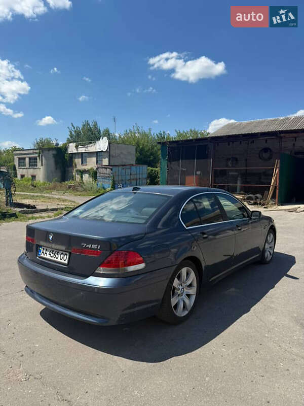 Седан BMW 7 Series 2002 в Полтаве