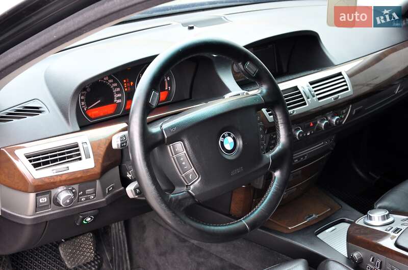 Седан BMW 7 Series 2007 в Львове