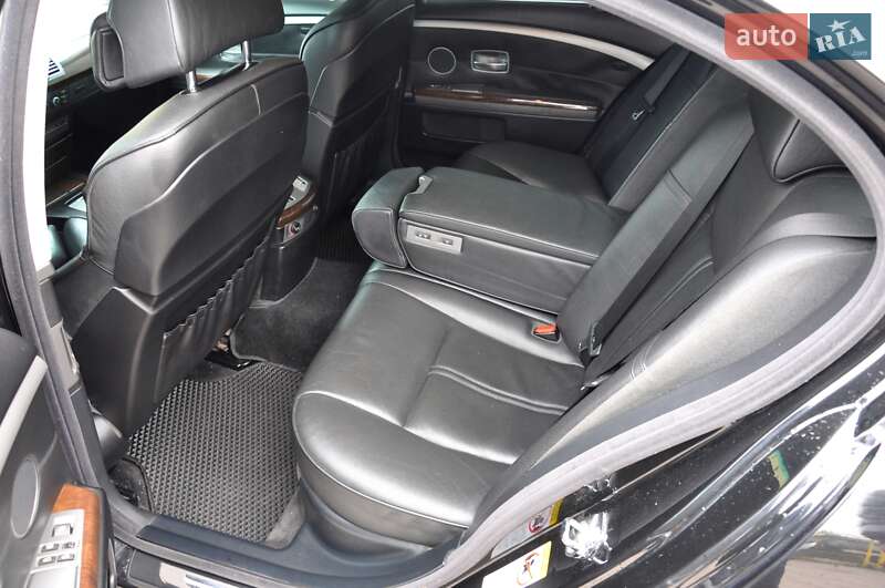 Седан BMW 7 Series 2007 в Львове