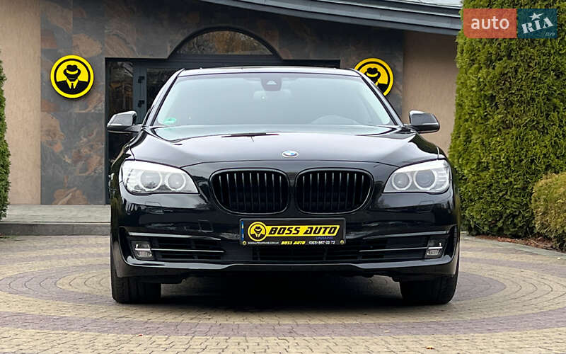 Седан BMW 7 Series 2015 в Львове