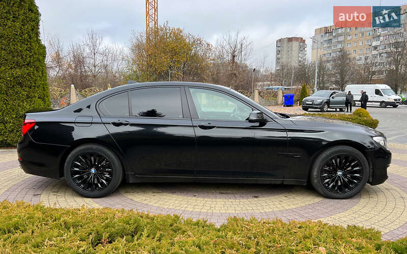Седан BMW 7 Series 2015 в Львове