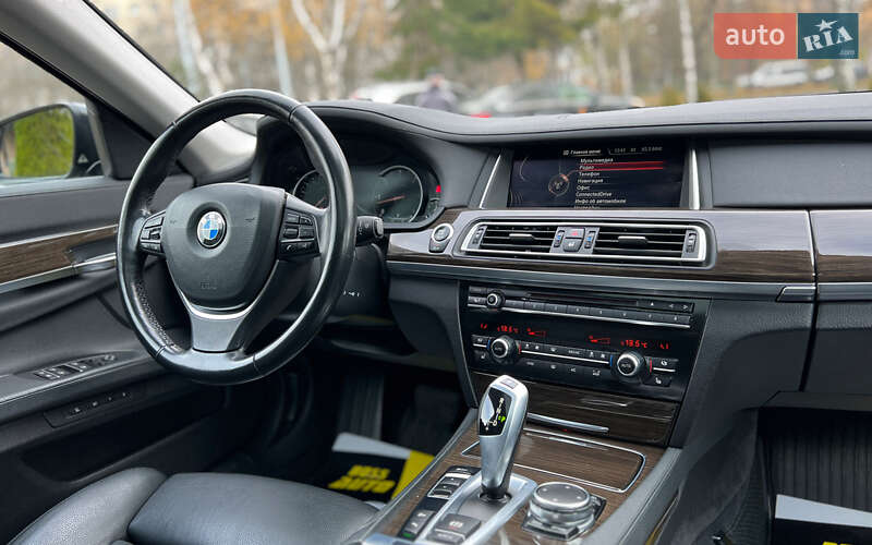 Седан BMW 7 Series 2015 в Львове