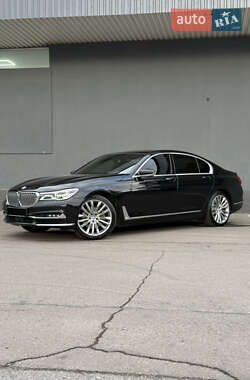 Седан BMW 7 Series 2017 в Львове